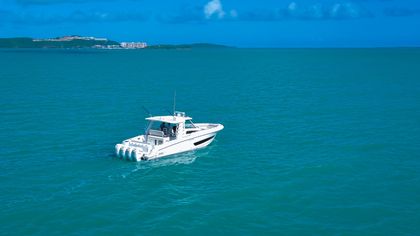 42' Boston Whaler 2017