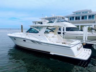 38' Tiara Yachts 2001