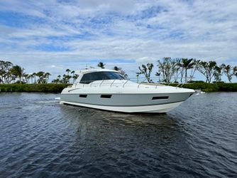 48' Cruisers Yachts 2015