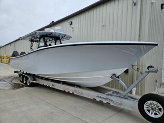 39' Yellowfin 2022