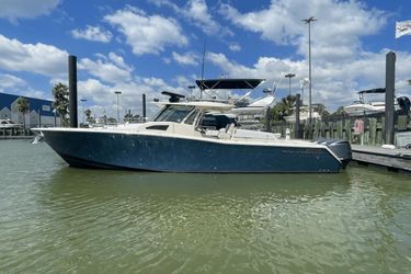 37' Grady-white 2010