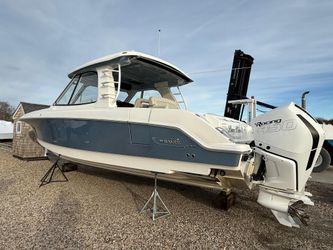 38' Boston Whaler 2021