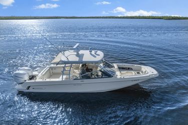 26' Boston Whaler 2017