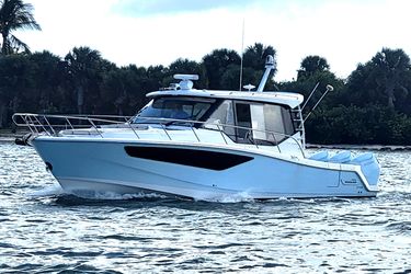 41' Boston Whaler 2023