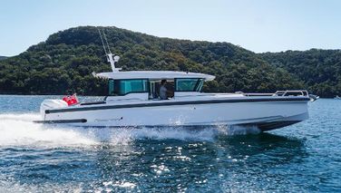 Axopar 37 XC Cross Cabin Aft Cabin