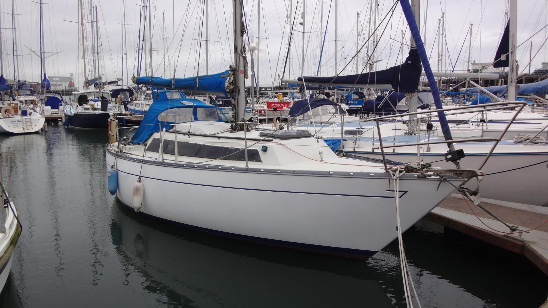 review mirage 28 yacht