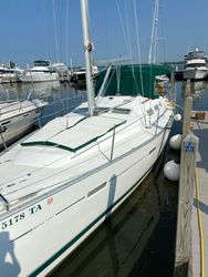 37' Beneteau 2006