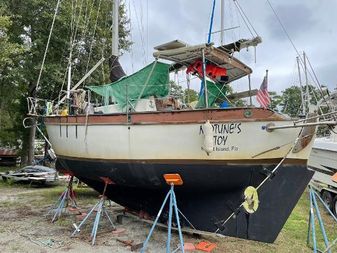 Westsail 28
