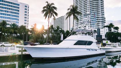 65' Hatteras 2001