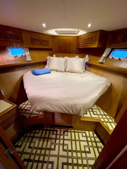 Offshore 55 Ph Yacht Photos Pics VIP stateroom