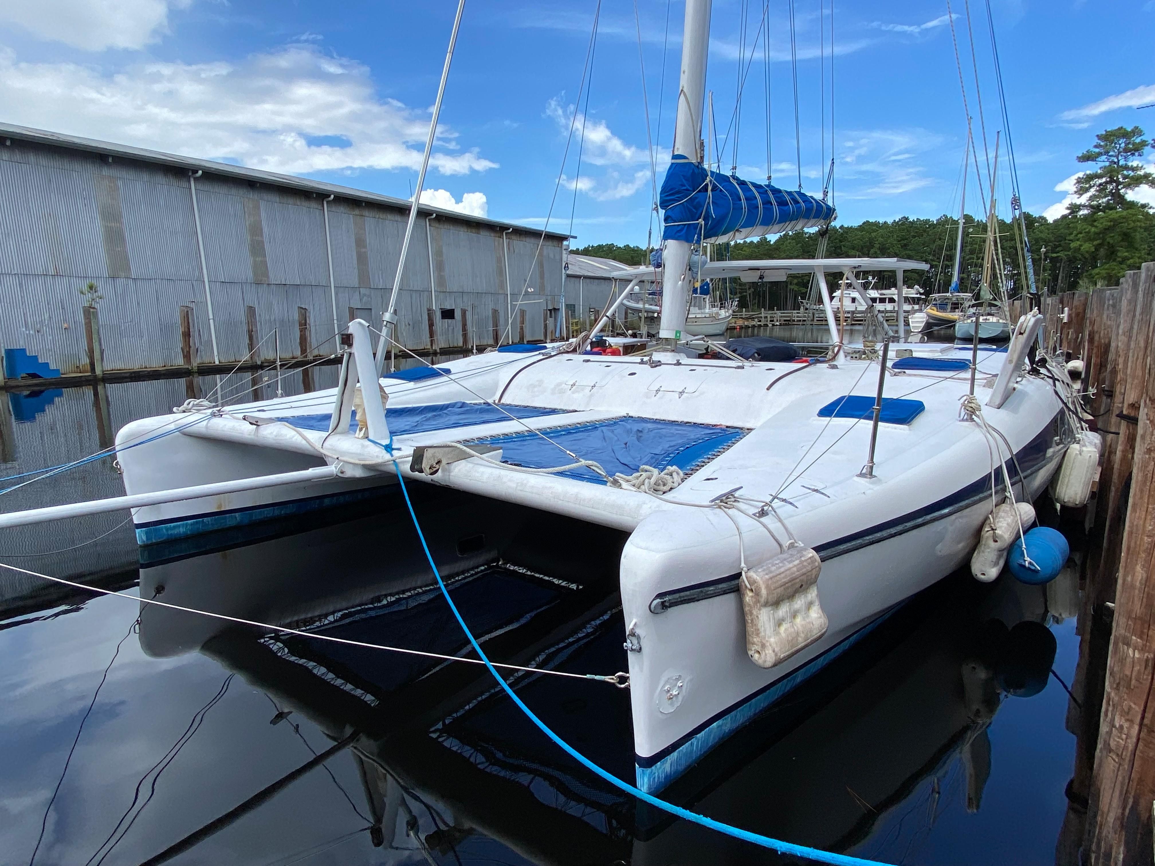 2000 catamaran sailboat for sale