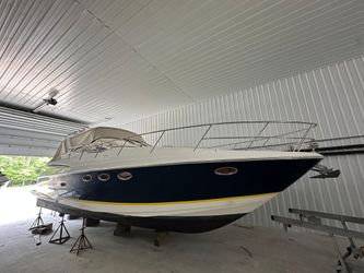 38' Regal 2004