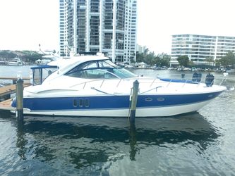 52' Cruisers Yachts 2006