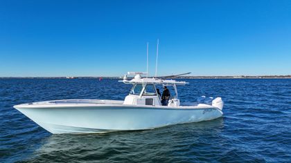 39' Yellowfin 2024