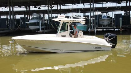 28' Boston Whaler 2014