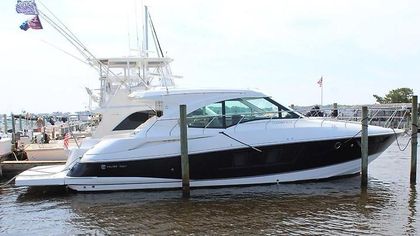 45' Cruisers Yachts 2016