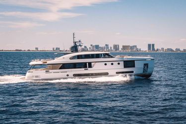 95' Azimut 2026