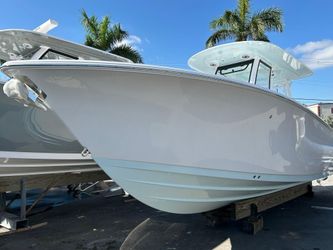 28' Sportsman 2025