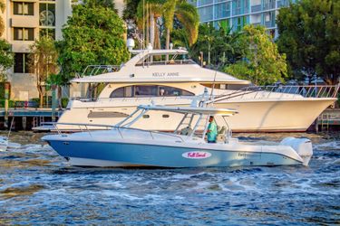 36' Everglades 2017