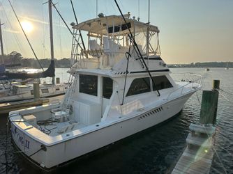 43' Viking 1996 Yacht For Sale