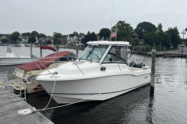 28' Boston Whaler 2020