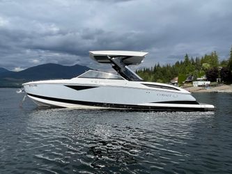 29' Cobalt 2020 Yacht For Sale