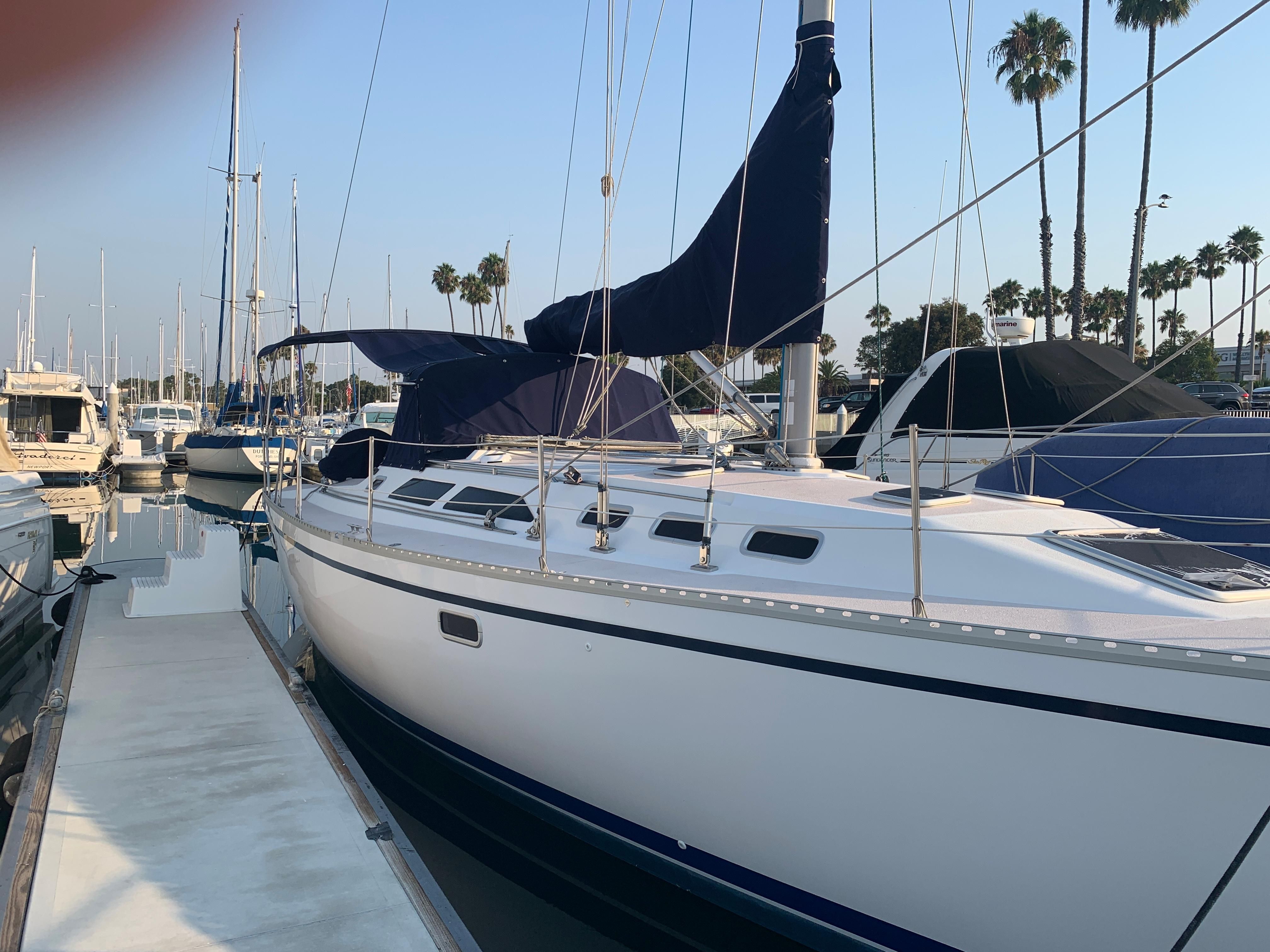 2006 Used Catalina 400 MkII Sloop Sailboat For Sale 