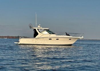 33' Tiara Yachts 2006