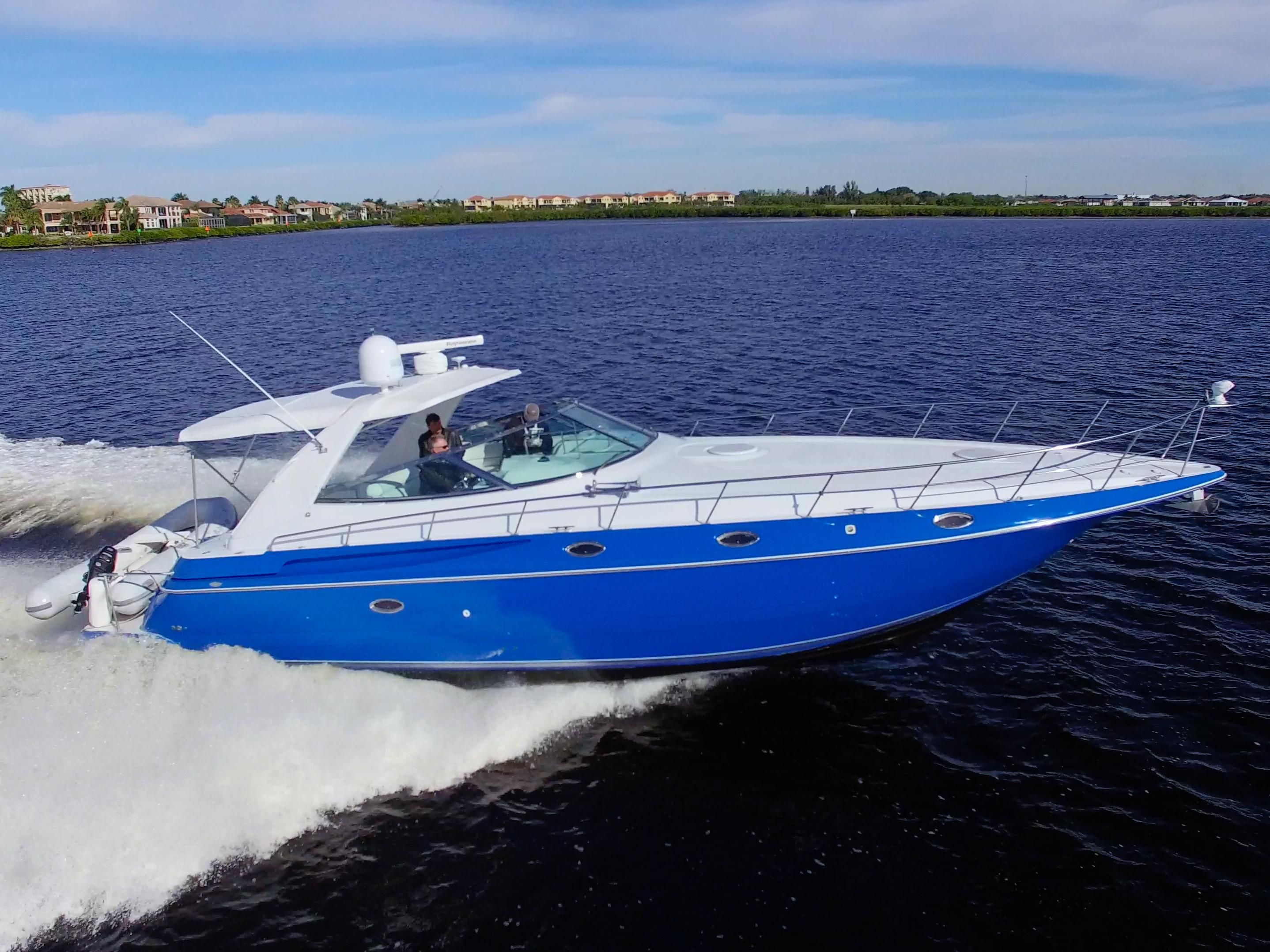 cruisers yachts 4270 specs