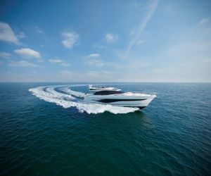 72' Princess 2025