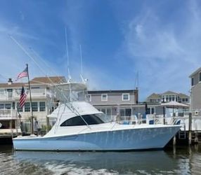 38' Viking 2019