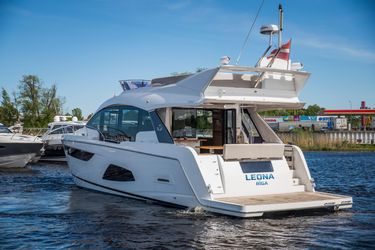 53' Sealine 2017