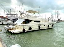 Ferretti Yachts 54 FLY