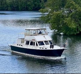 47' Sabre 2005