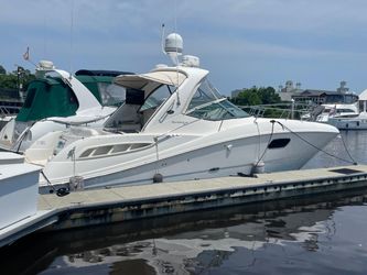 35' Sea Ray 2010
