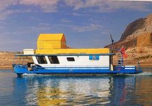 Boatel Pontoon Houseboat