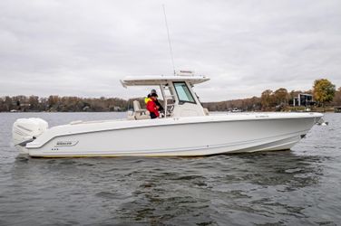 33' Boston Whaler 2019