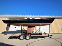 Alerion Express 28