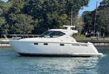 35' Tiara Yachts 2012