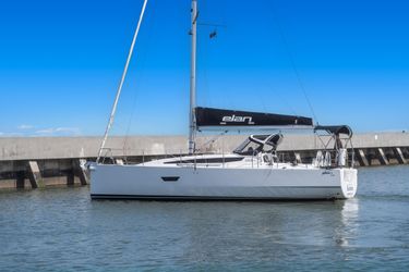 35' Elan 2017