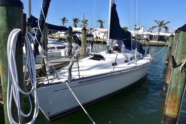 38' Sabre 2004