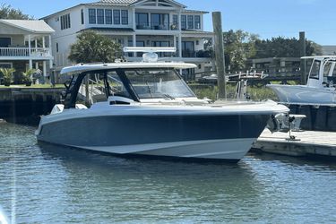 38' Boston Whaler 2023