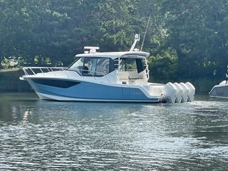 40' Boston Whaler 2021