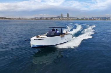 28' De Antonio Yachts 2024