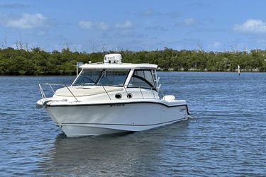 31' Boston Whaler 2015