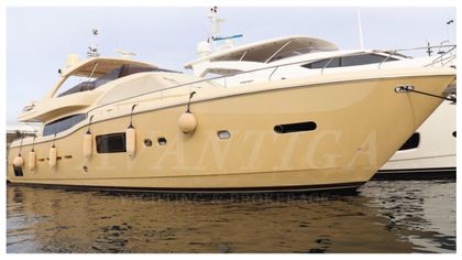 80' Ferretti Yachts 2010