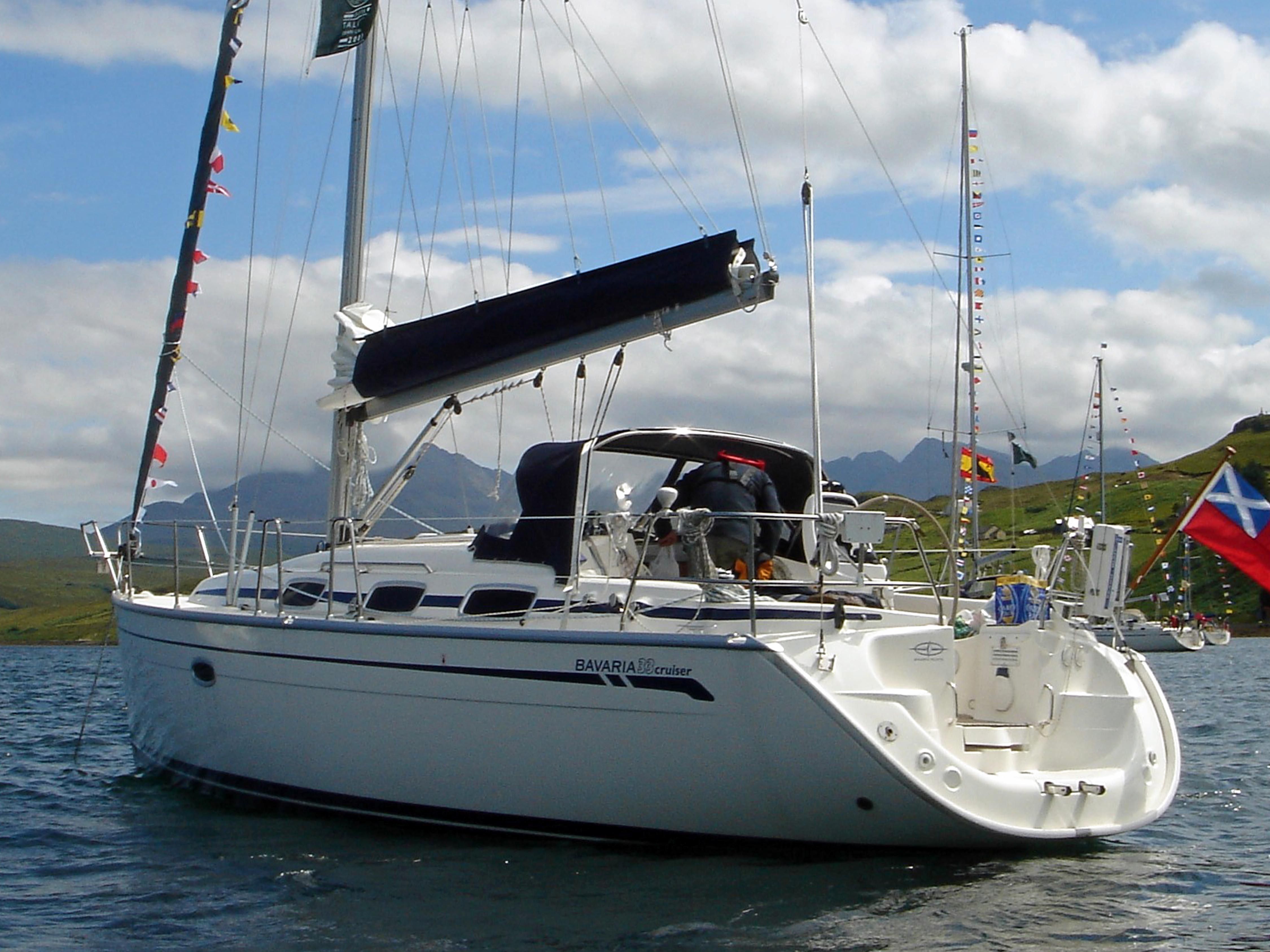 bavaria yacht 33