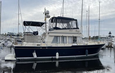 43' Mainship 2005 Yacht For Sale