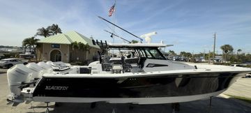 40' Blackfin 2024