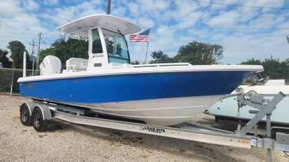 25' Everglades 2025